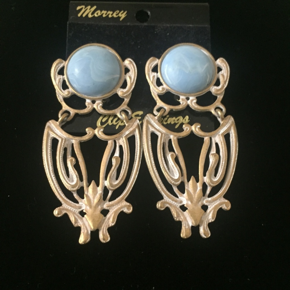Vintage Style Morrey Earrings - Picture 3 of 3